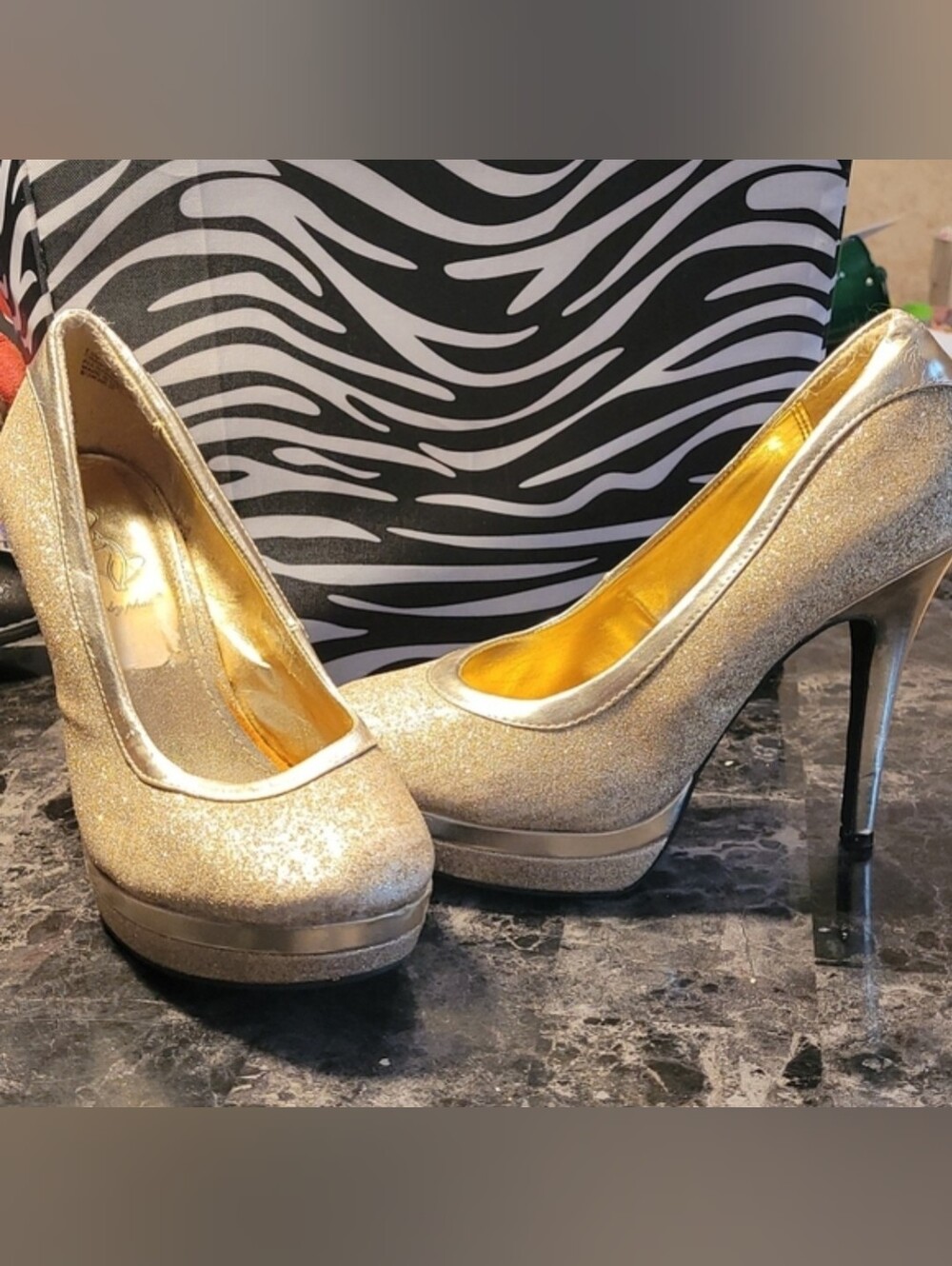 Baby Phat Womens 7.5 Gold glitzy High Heel Shoes formal dance party stiletto